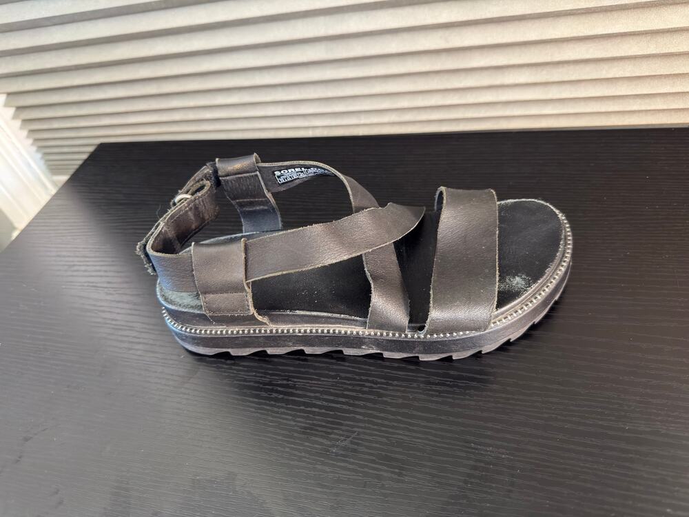 Sorel Roaming Criss Cross Leather Sandals Women’s Size 7.5 Black Platform
